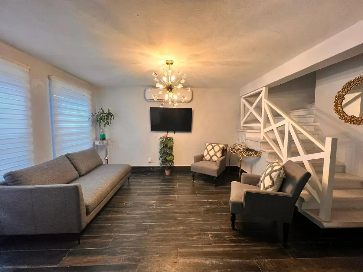 Holiday home Modern 3 Bd ,Open Lounge, Priv Pool 'Casa Bamboo' Villa Cancun